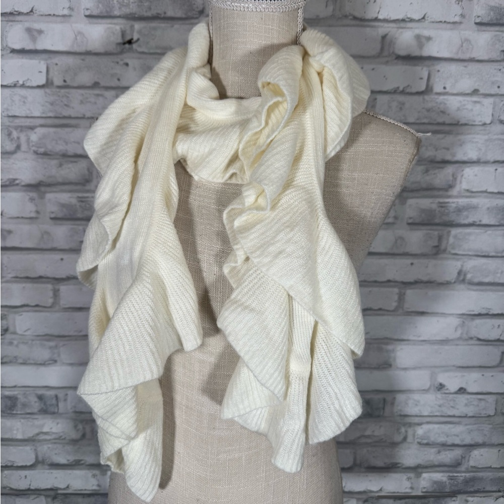 Knit Cream Ruffled Scarf - Picture 5 of 8
